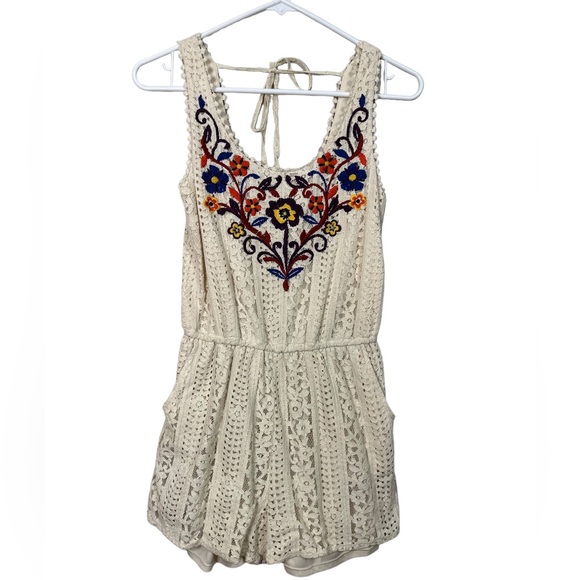 Xhilaration Pants - Xhilaration Cream Lace Romper Small